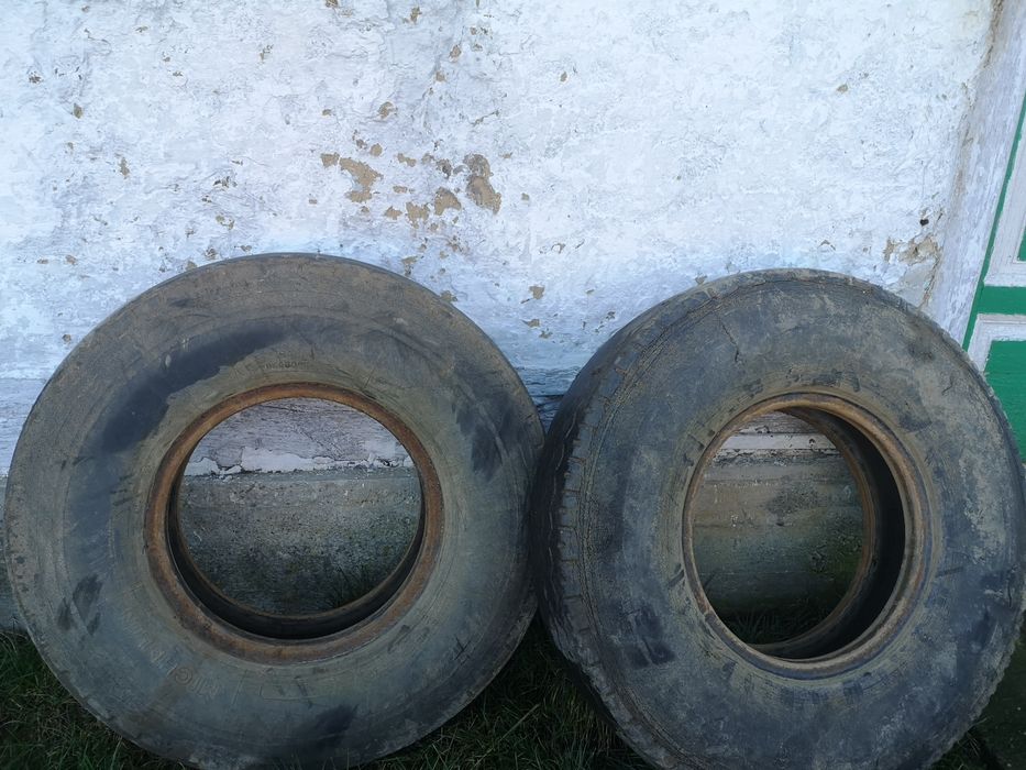 Vând 2 Cauciucuri Michelin 1200 R20