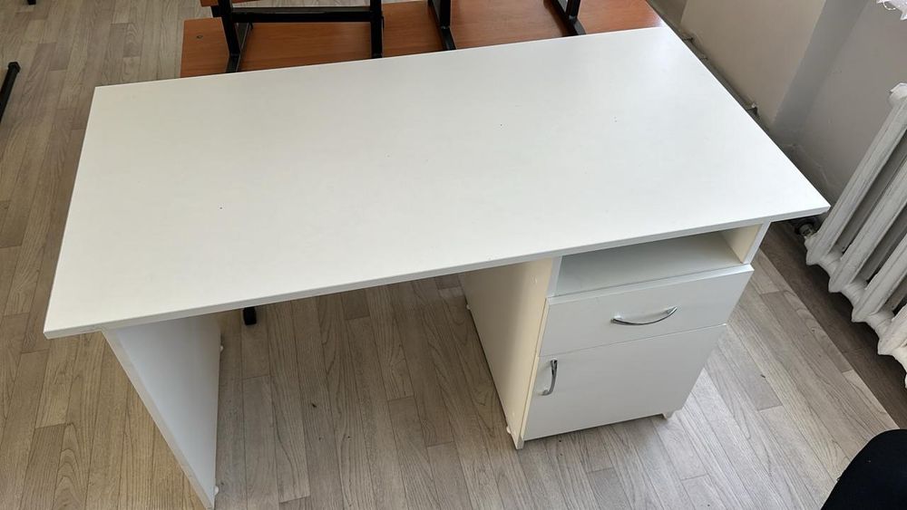 Столы учительские