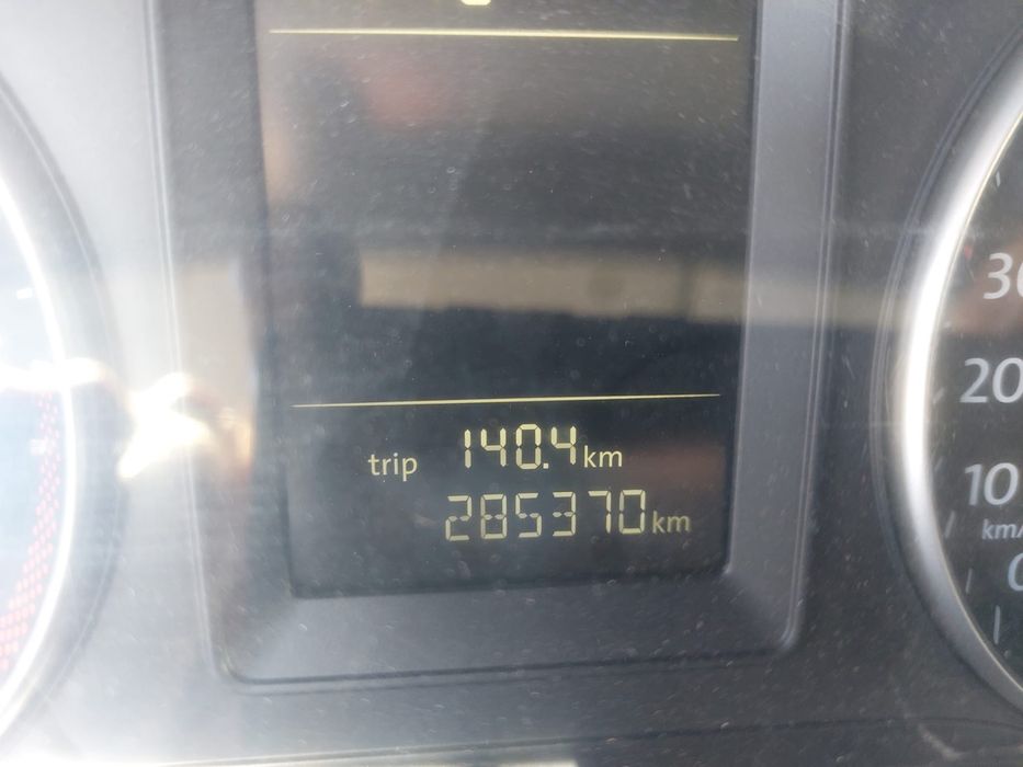 Vând Volkswagen Caddy Autoutilitara