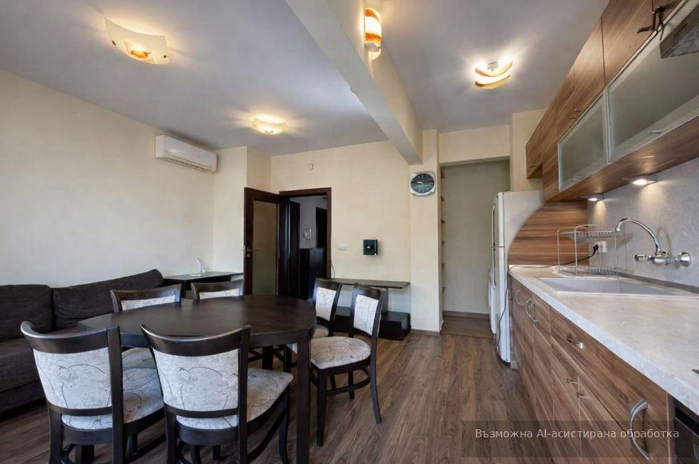 Тристаен апартамент в района на Център!