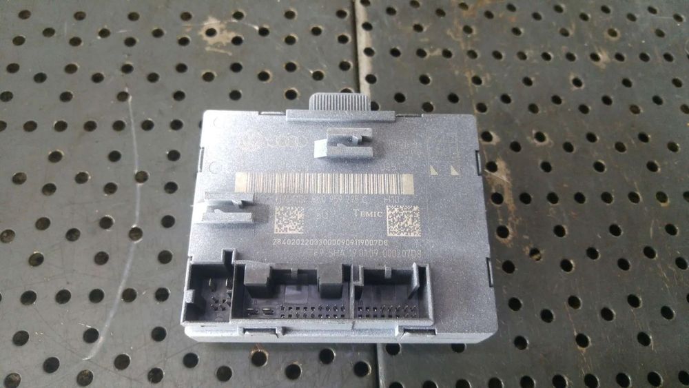Modul calculator usa stanga spate audi a4 b8 8k 8k0959795c