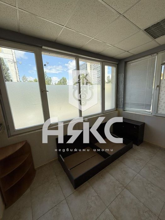 Дава се под наем Едностаен апартамент в София, Дружба 1 - 29 кв.м за 275 € - Снимка #1