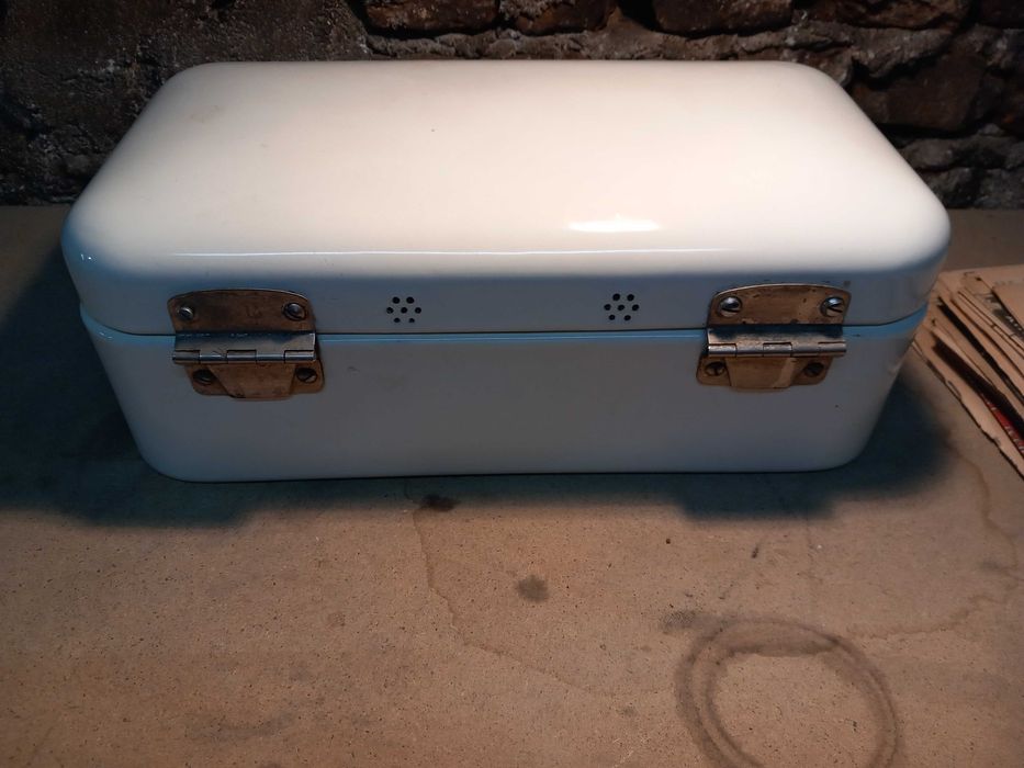 Cutie Veche Pentru Paine,Art Deco, Emailata,Anii ''30