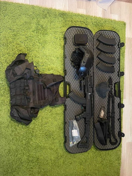 KIT Airsoft AK47  + Accesorii + Vesta ( Incarcatoare, Casca, Cutie transport )