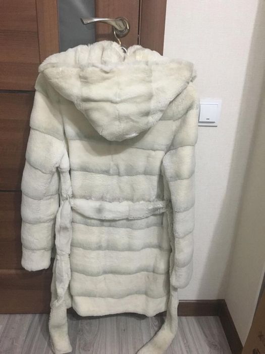 Продаётся шуба .