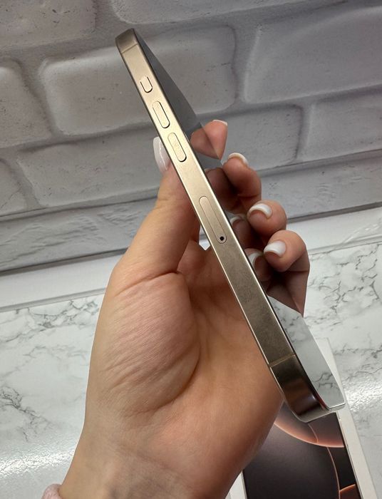 Iphone 16 Pro | Desert Titanium | 256GB