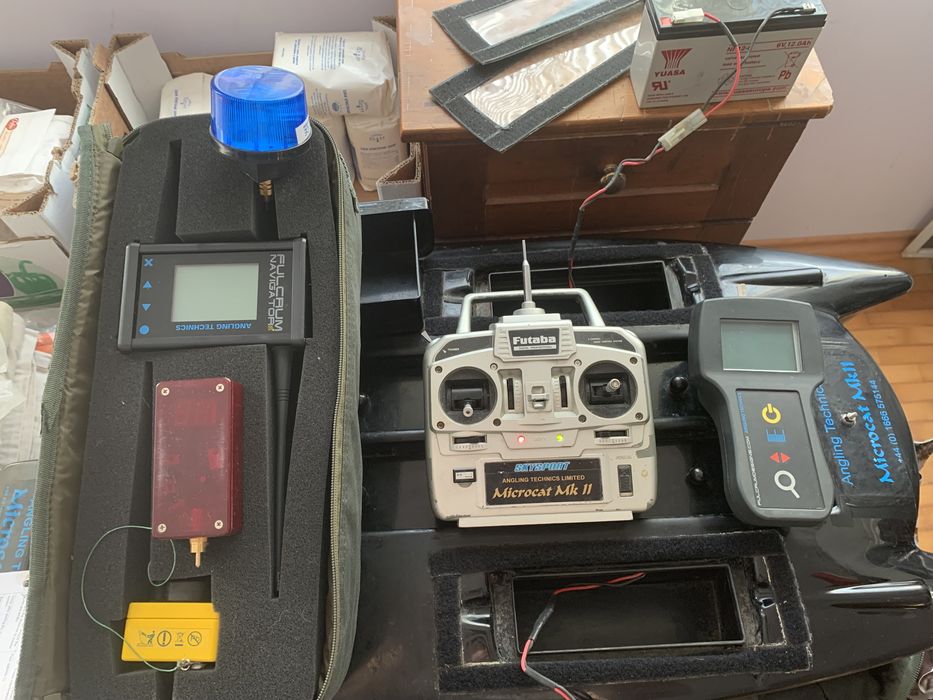 Microcat - MKII радио управляема лодка