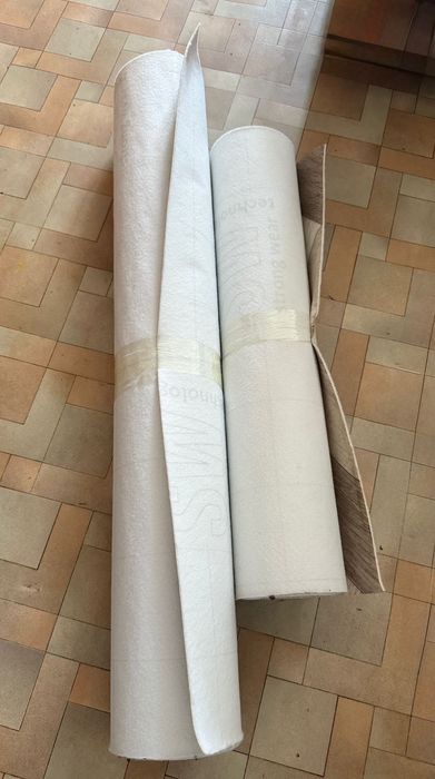 Линолеум и колеса железные от стола