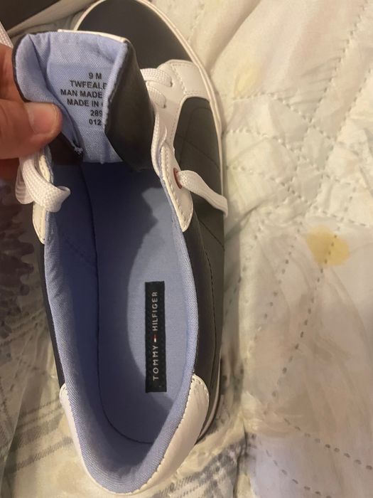 Чисто нови спортни обувки Tommy Hilfiger