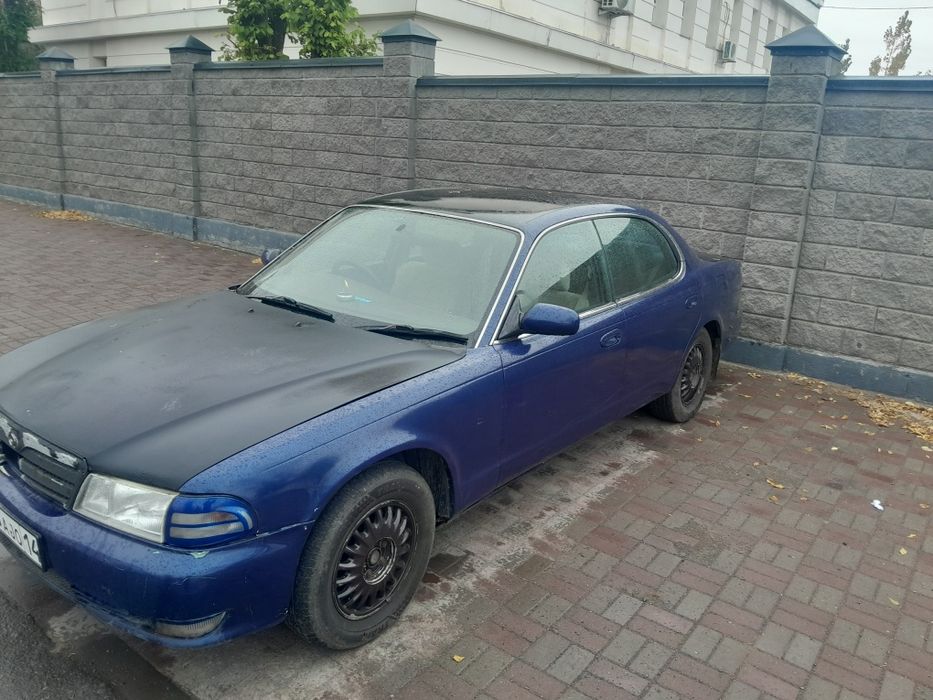 Продам срочно мазду