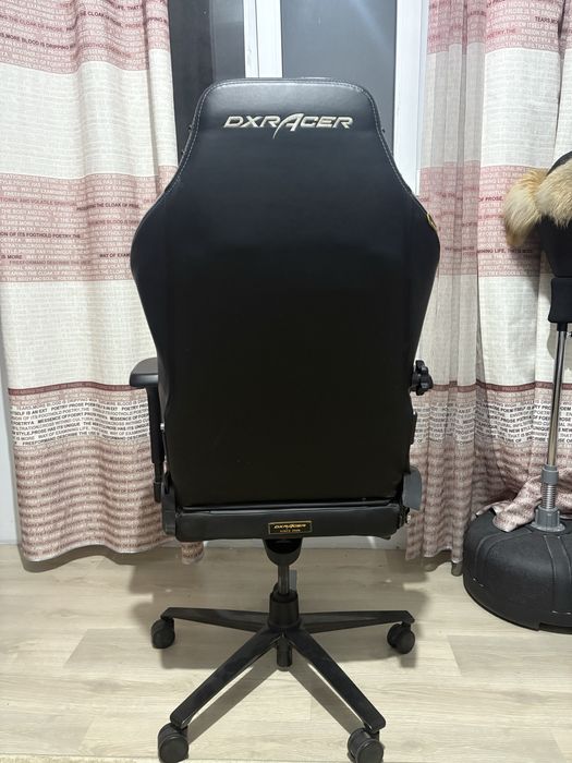 Игровое кресло DixrAcer