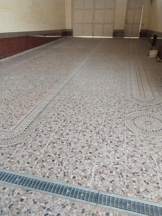 Кафельные работы, ложем плитку маёлику