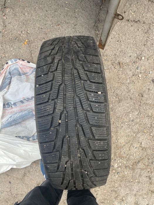 Резина зимняя б\у