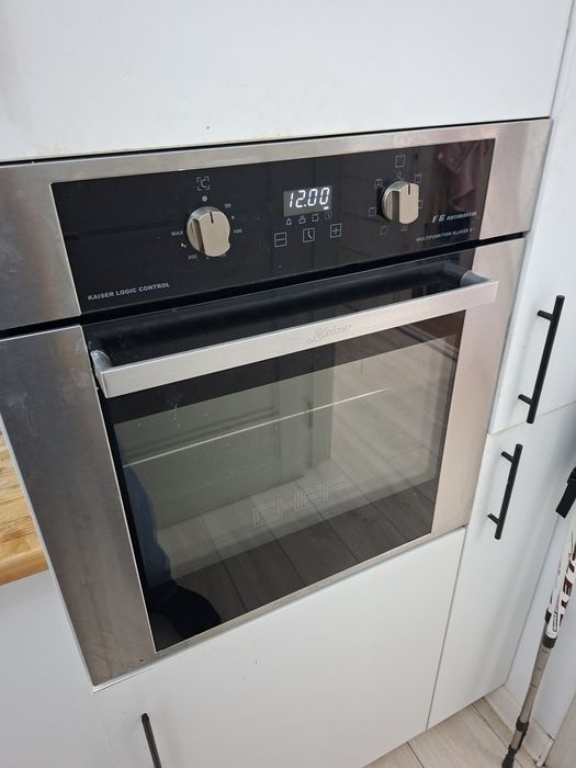 Продам духовку срочно