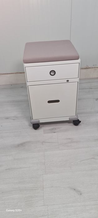 Немска офис метална kaравана ролков контейнер оборудване
AdHoc Caravan