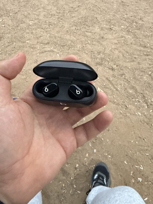 Продам наушники Beats by Dr. Dre Studio Buds