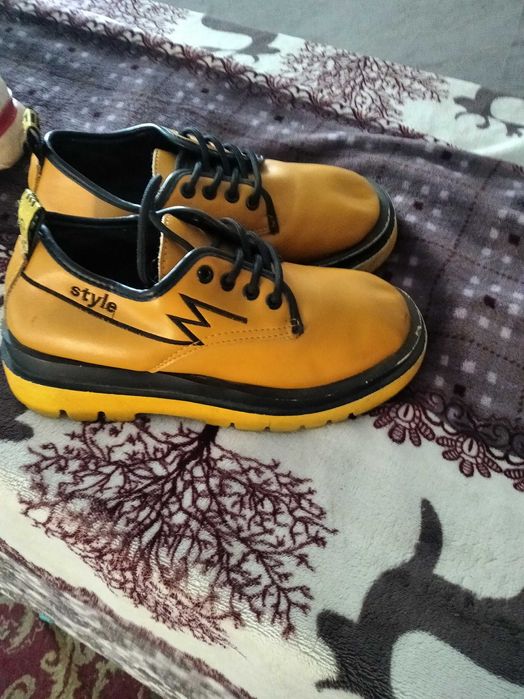 Кроссовки и ботиночки