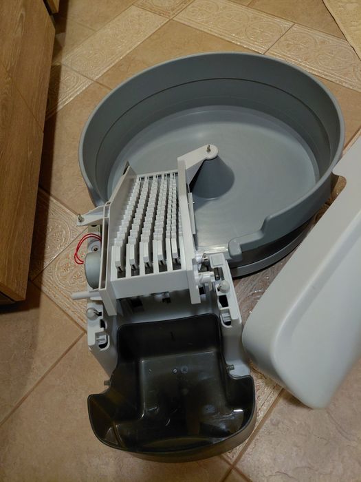 Автоматична котешка тоалетна Simply clean