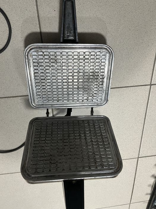 Советская  электровафельница