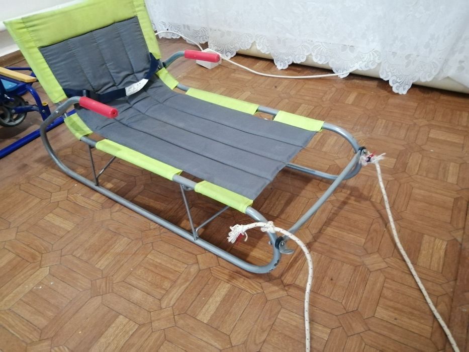 Детские саночки к зиме