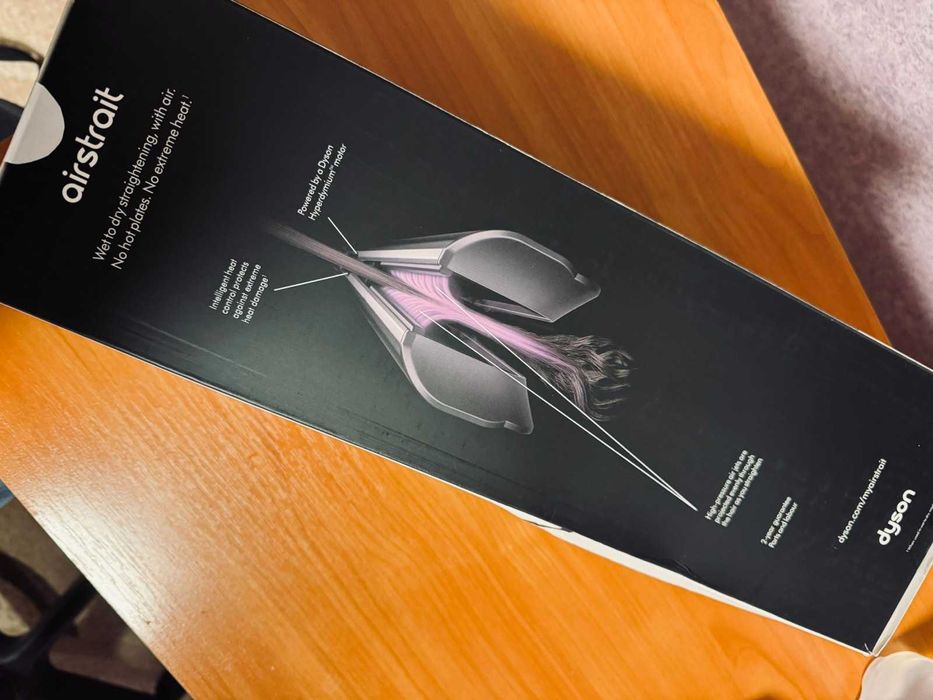 Преса за коса Dyson