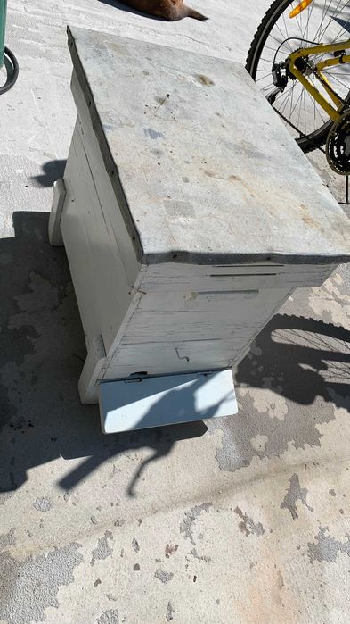 Пчелен кошер седем рамков