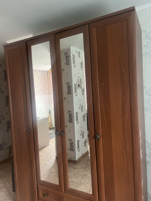 Продам шкаф недорого