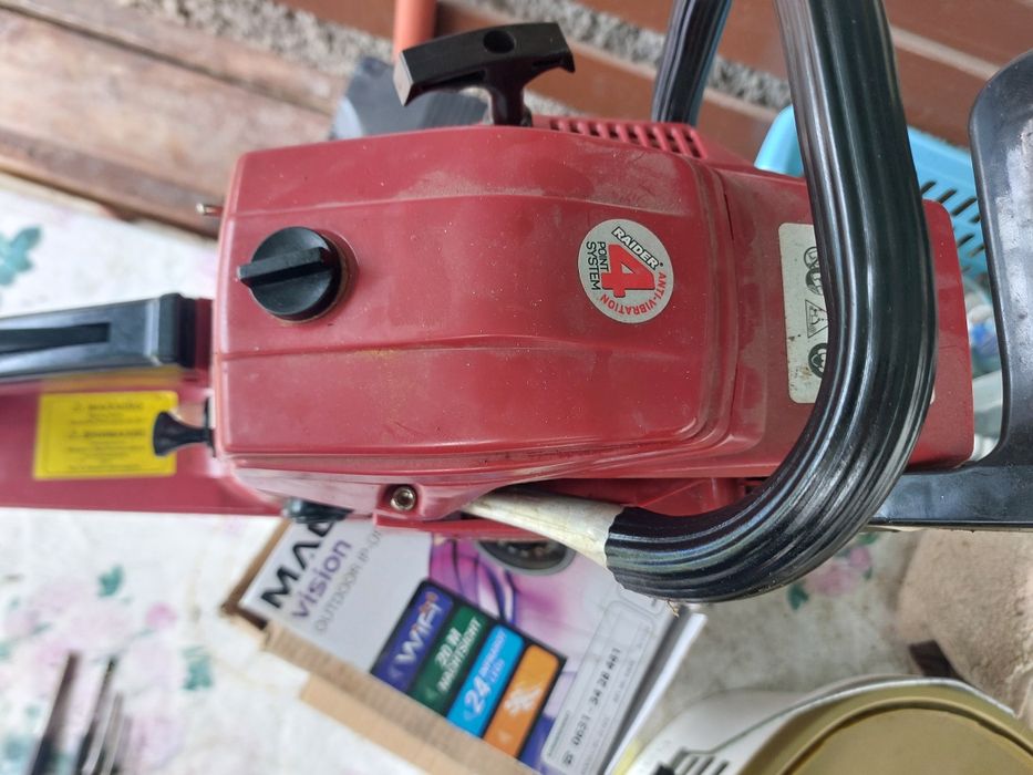 Бензинова резачка Raider