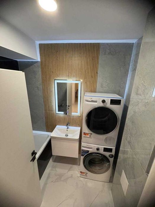 Închiriez apartament SMART modern, tip Bonn, **Prima Arena**