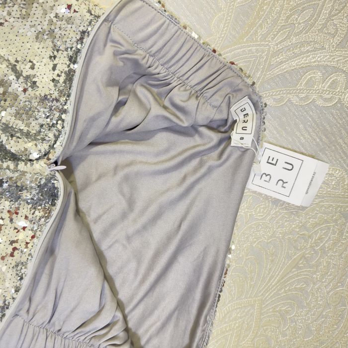 Продам новую юбку