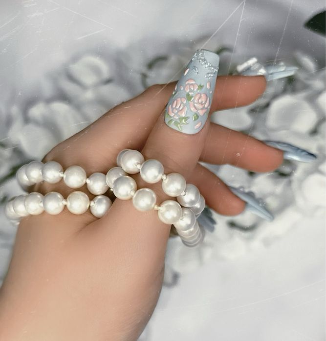 Set unghii press-on realizate cu gel uv