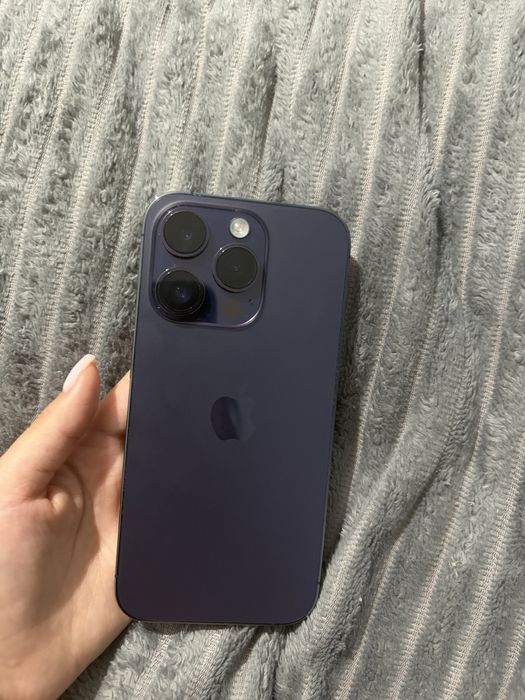 Продам айфон 14 про