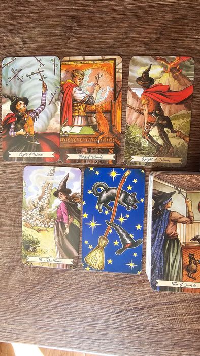 Карти Таро Everyday witch и други