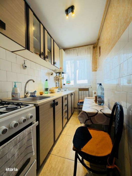Apartament 3 camere, semidecomandat, 53mp utili, zona Girocului