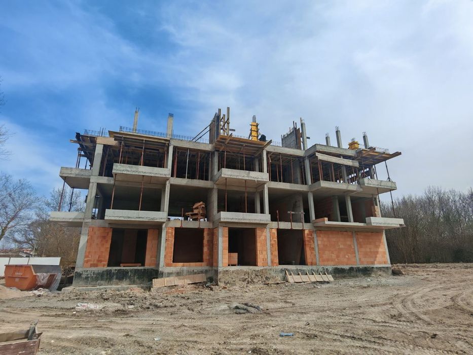 1-стаен в Бургас, област-с.Лозенец площ 38 цена 66900