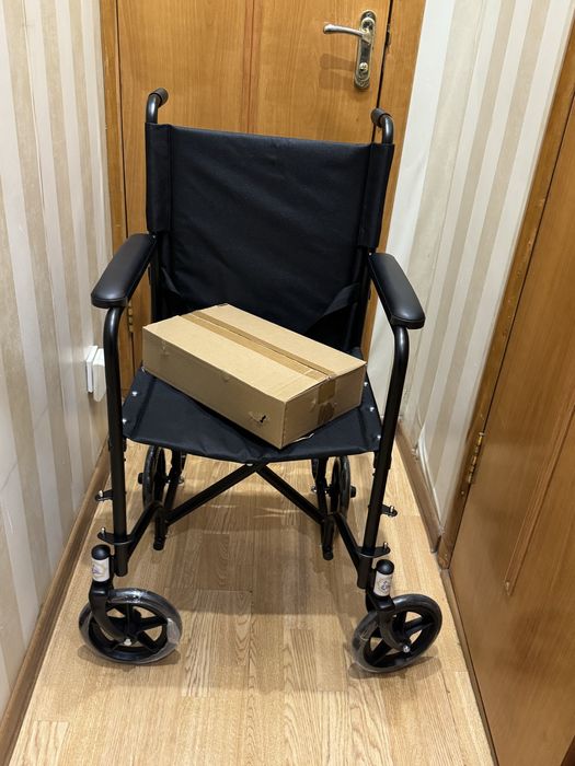 Продам Новую Кресло Каталку