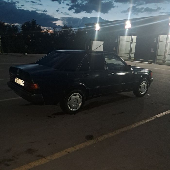Мерс 190, 1990г, 1.8