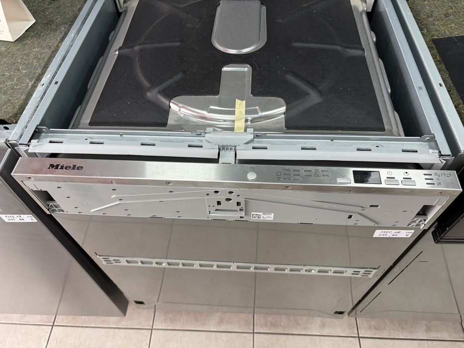 Miele G 5077 scVi XXL миялна за пълно вграждане AutoOpen/24 мес гаранция