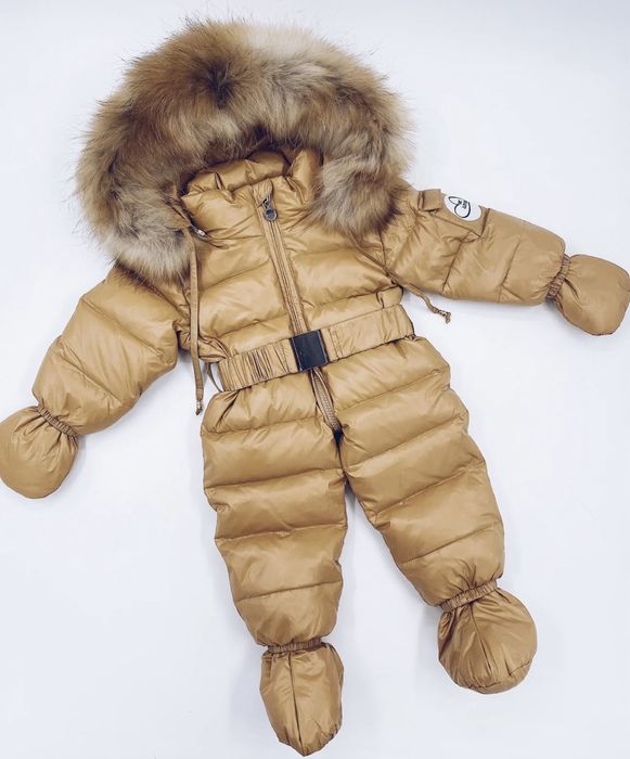 Зимно космонавтче с качулка от естествен цвят