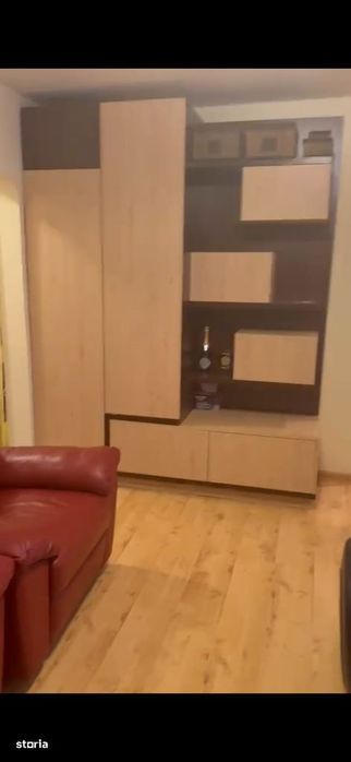 Apartament De Vânzare cu Două Camere În Zona piața Victoriei