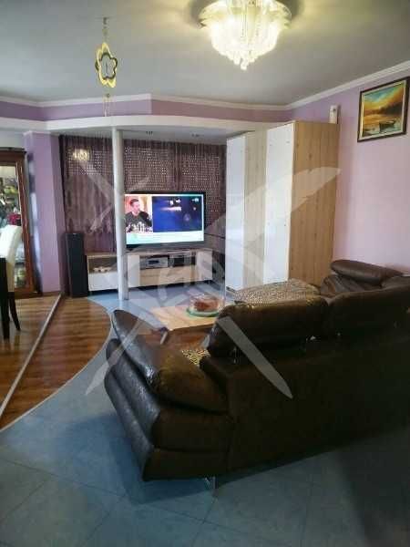 Продава се Двустаен апартамент в Бургас, Изгрев - 68 кв.м за 1394 €/кв.м - Снимка #2