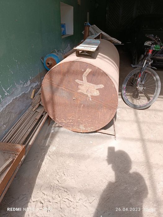 Suv va boshqa narsalar uchun bochka