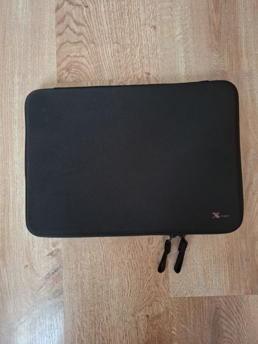 Твърд калъф за лаптоп 15.6 инча