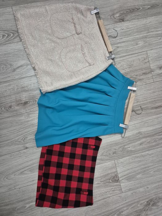 Fusta scurta toamna iarna si fusta de blugi H&M