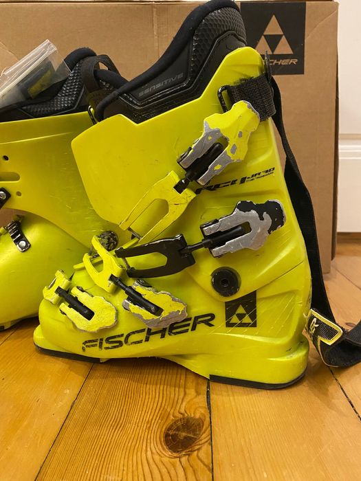 Състезателни ски GS, oбувки FISCHER, протектор за гръб Icetools