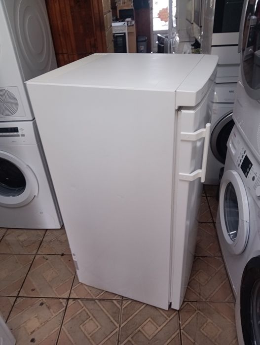 Хладилник охладител Liebherr 120 см.висок с  две години гаранция!