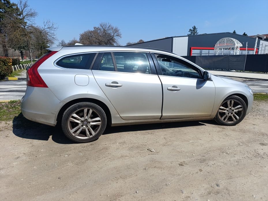 Волво / Volvo V60 2.0 дизел D3 на части