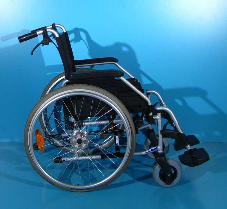 Scaun cu rotile Meyra / latime sezut 51 cm