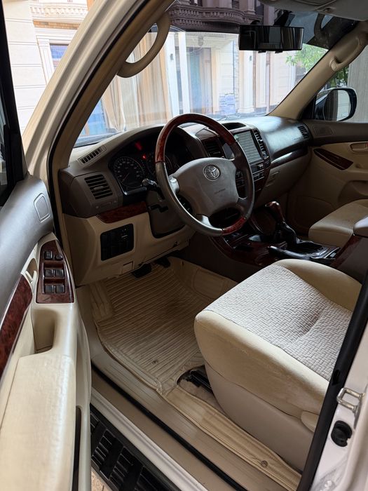 Toyota 120 prado.
