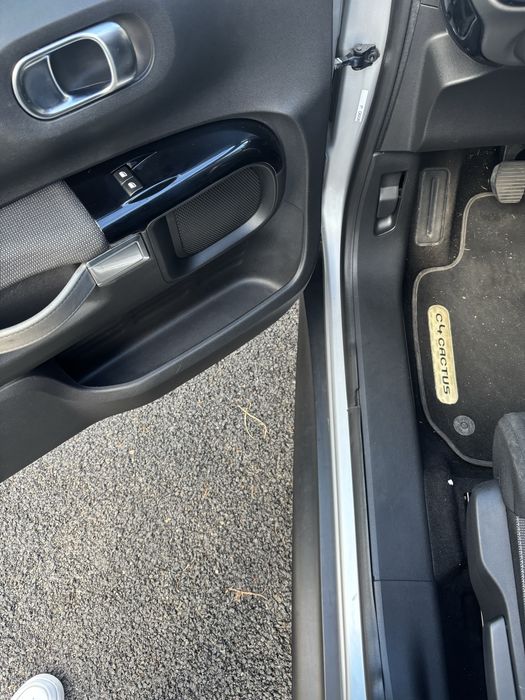 Citroen Cactus c4  Citroen Cactus 1.2